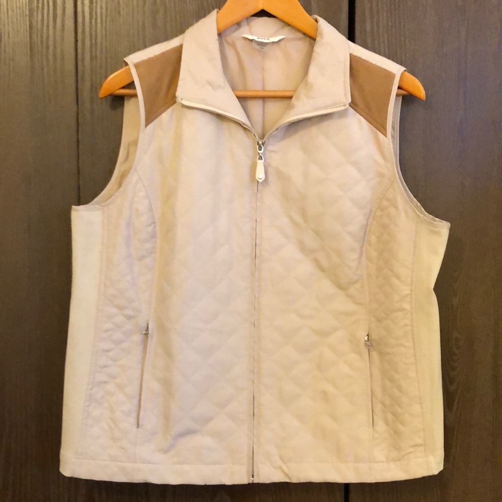 ALIA QUILTED VEST BEIGE SIZE 12P LIGHT FULLZIP 2 POCKET VERY GOOD CONDITION #016